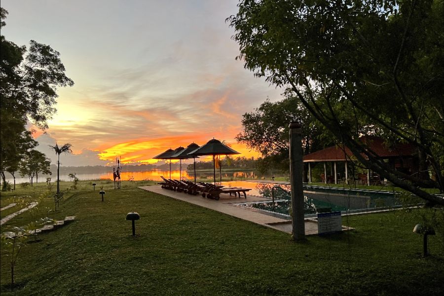 sri lanka gal oya gal oya lake club 250