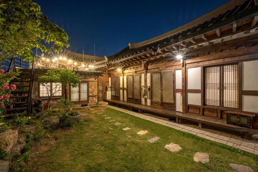 Eosahwa Hanok