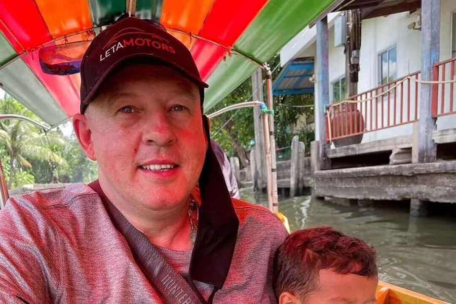 Marino, auteur van het artikel Met de nachttrein in Thailand
