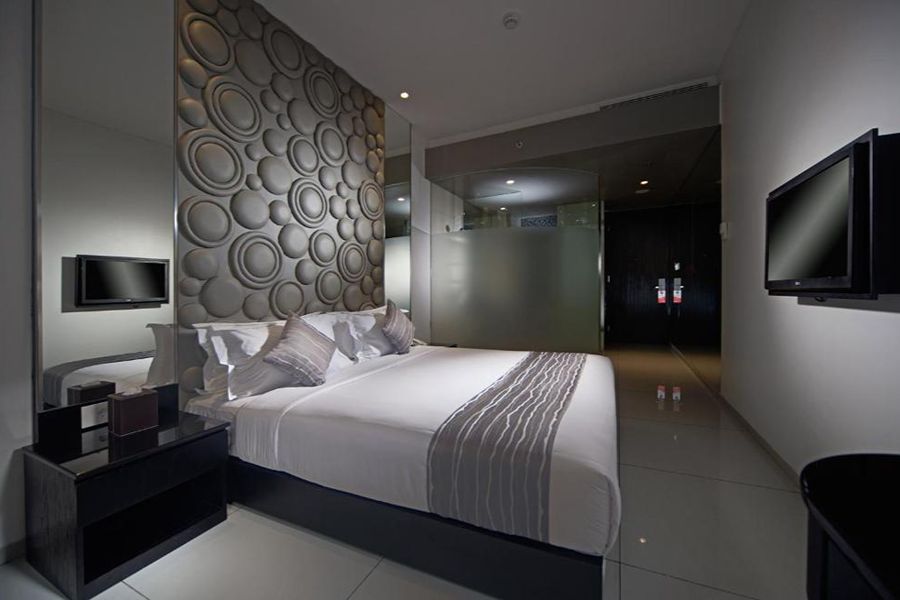 FM7 Airport Hotel