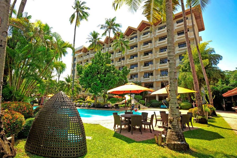 Costabella Tropical Beach Hotel