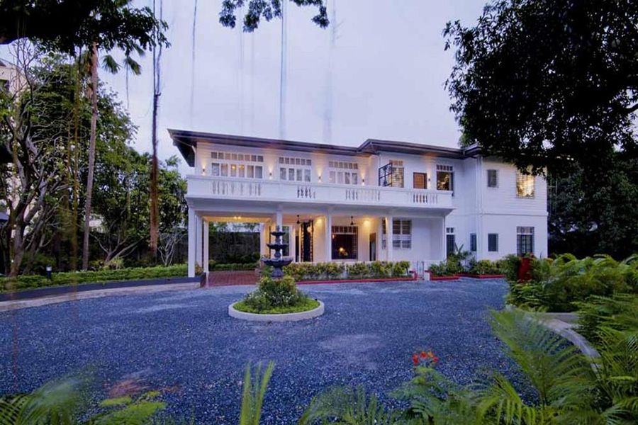 The Henry Hotel Manila