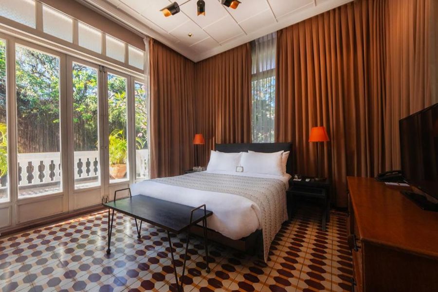 The Henry Hotel Manila